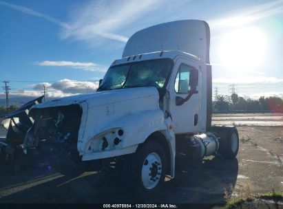 2014 FREIGHTLINER CASCADIA 125   Diesel 1FUBGDDVXELFN7338 photo #3