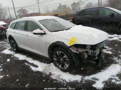 2019 BUICK REGAL TOURX AWD ESSENCE White  Gasoline W04GV8SXXK1022684 photo #1