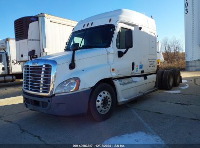 2010 FREIGHTLINER CASCADIA 125 White  Diesel 1FUJGLDR0ASAV2482 photo #3