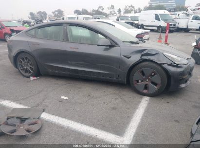 2022 TESLA MODEL 3 REAR-WHEEL DRIVE Gray  Electric 5YJ3E1EA4NF210499 photo #1