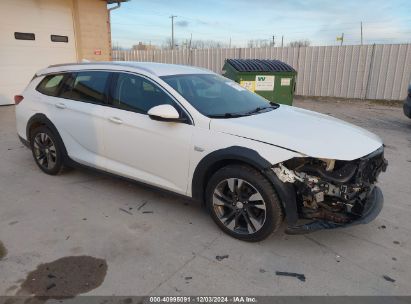 2018 BUICK REGAL TOURX ESSENCE White  Gasoline W04GV8SXXJ1159896 photo #1