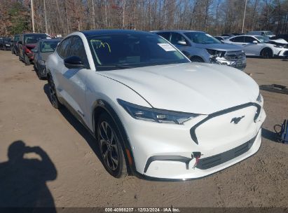 2022 FORD MUSTANG MACH-E PREMIUM White  Electric 3FMTK3SU1NMA37793 photo #1