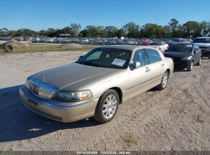 2011 LINCOLN TOWN CAR SIGNATURE LIMITED Gold  Flexible Fuel 2LNBL8CV2BX757794 photo #3