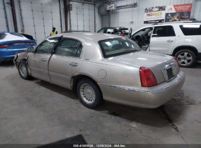 1998 LINCOLN TOWN CAR EXECUTIVE Gold  Gasoline 1LNFM81W4WY667871 photo #4