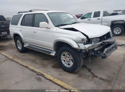 2002 TOYOTA 4RUNNER SR5 V6 White  Gasoline JT3GN86R320236914 photo #1