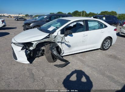 2021 TOYOTA COROLLA LE White  Gasoline 5YFEPMAE9MP256636 photo #3