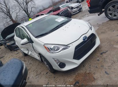 2015 TOYOTA PRIUS C TWO White  Hybrid JTDKDTB34F1104483 photo #1