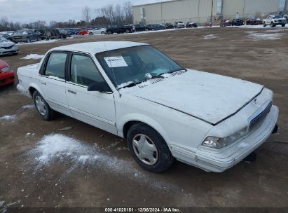 1996 BUICK CENTURY SPECIAL/CUSTOM/LIMITED White  Gasoline 1G4AG55M8T6457774 photo #1