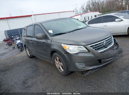 2010 VOLKSWAGEN ROUTAN SEL Brown  Gasoline 2V4RW5DX7AR295685 photo #1