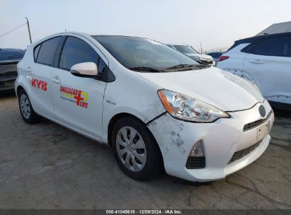 2013 TOYOTA PRIUS C TWO White  Hybrid JTDKDTB37D1047323 photo #1