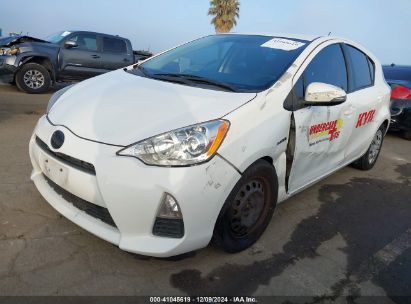 2013 TOYOTA PRIUS C TWO White  Hybrid JTDKDTB37D1047323 photo #3