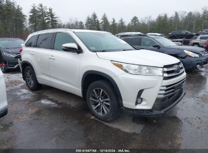 2018 TOYOTA HIGHLANDER XLE White  Gasoline 5TDJZRFH8JS890662 photo #1