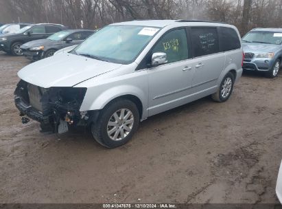 2011 CHRYSLER TOWN & COUNTRY TOURING-L Silver  Flexible Fuel 2A4RR8DG5BR624656 photo #3