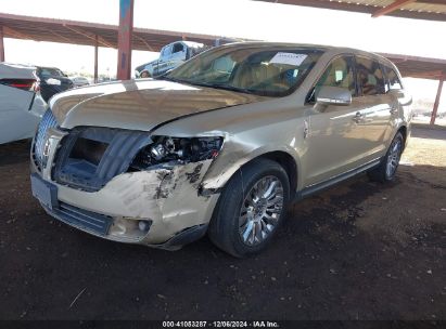 2010 LINCOLN MKT Gold  Gasoline 2LMHJ5FR6ABJ11428 photo #3