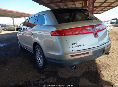 2010 LINCOLN MKT Gold  Gasoline 2LMHJ5FR6ABJ11428 photo #4