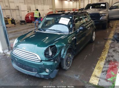 2011 MINI COOPER Green  Gasoline WMWSU3C51BTX96357 photo #3