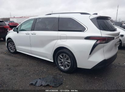 2023 TOYOTA SIENNA XLE White  Hybrid 5TDYRKEC7PS160987 photo #4