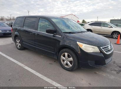 2010 VOLKSWAGEN ROUTAN SE Black  Gasoline 2V4RW3D12AR296274 photo #1