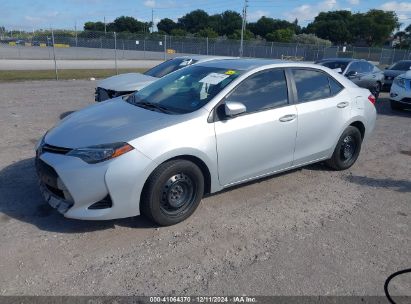 2017 TOYOTA COROLLA LE Silver  Gasoline 2T1BURHE3HC941901 photo #3