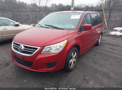 2009 VOLKSWAGEN ROUTAN SE Red  Gasoline 2V8HW34189R559700 photo #3