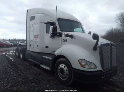 2019 KENWORTH T680 White  Diesel 1XKYDP9X2KJ299203 photo #1