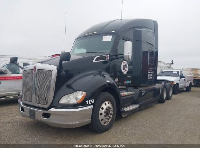 2018 KENWORTH T680 Black  Diesel 1XKYDP9X8JJ186418 photo #3