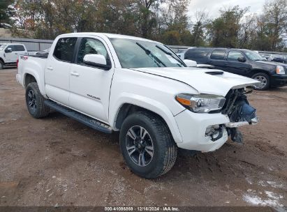 2017 TOYOTA TACOMA TRD SPORT White  Gasoline 5TFCZ5AN1HX104414 photo #1