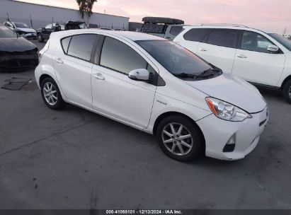 2013 TOYOTA PRIUS C THREE White  Hybrid JTDKDTB31D1545372 photo #1