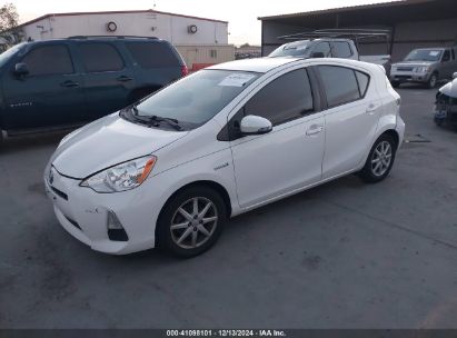 2013 TOYOTA PRIUS C THREE White  Hybrid JTDKDTB31D1545372 photo #3