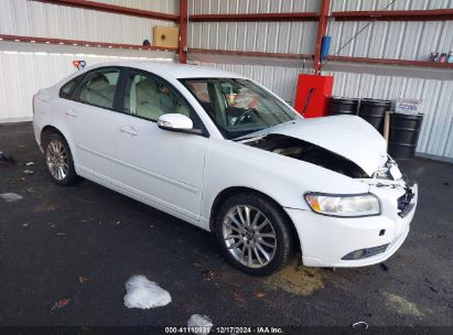 2010 VOLVO S40 2.4I White  Gasoline YV1382MS8A2508097 photo #1