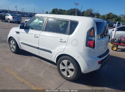 2011 KIA SOUL + White  Gasoline KNDJT2A27B7706089 photo #4