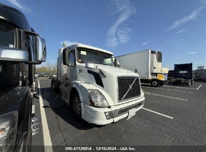 2018 VOLVO VNL White  Diesel 4V4NC9EH2JN888615 photo #1