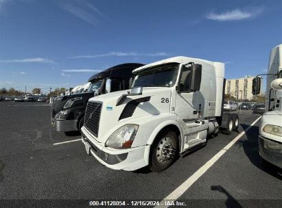 2018 VOLVO VNL White  Diesel 4V4NC9EH2JN888615 photo #3