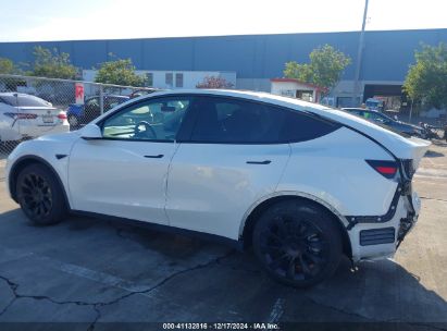 2022 TESLA MODEL Y LONG RANGE DUAL MOTOR ALL-WHEEL DRIVE White  Electric 7SAYGDEE3NF347201 photo #4