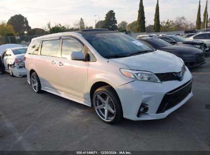 2011 TOYOTA SIENNA White  Gasoline 5TDKA3DCXBS004813 photo #1