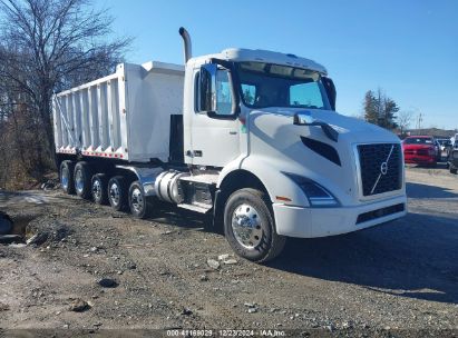 2020 VOLVO VNR White  diesel 4V4W19EG1LN245449 photo #1