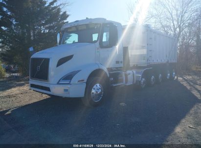 2020 VOLVO VNR White  diesel 4V4W19EG1LN245449 photo #3