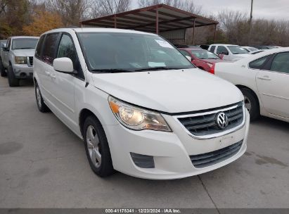 2011 VOLKSWAGEN ROUTAN SE White  Flexible Fuel 2V4RW3DG8BR635044 photo #1