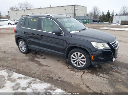 2011 VOLKSWAGEN TIGUAN SE Black  Gasoline WVGAV7AX0BW501072 photo #1