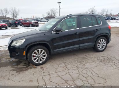 2011 VOLKSWAGEN TIGUAN SE Black  Gasoline WVGAV7AX0BW501072 photo #3