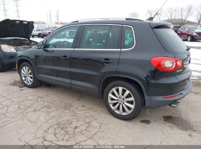 2011 VOLKSWAGEN TIGUAN SE Black  Gasoline WVGAV7AX0BW501072 photo #4