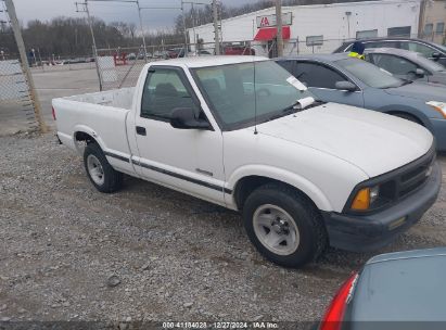 1994 CHEVROLET S TRUCK S10 White  Gasoline 1GCCS1446R8241702 photo #1