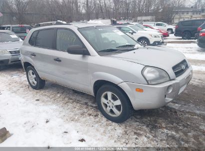 2005 HYUNDAI TUCSON GL Silver  Gasoline KM8JM72B25U084169 photo #1