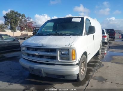 2000 CHEVROLET EXPRESS White  Gasoline 1GCFG15R1Y1145170 photo #3