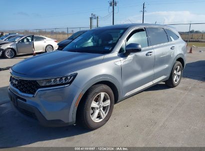 2022 KIA SORENTO LX Gray  Gasoline 5XYRG4LC4NG136813 photo #3