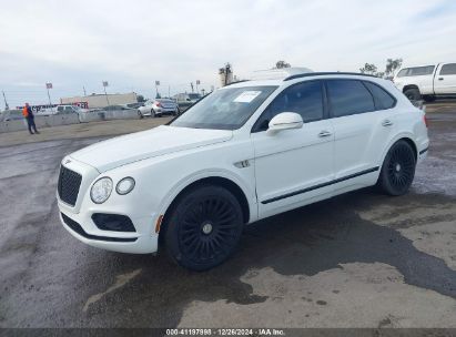 2018 BENTLEY BENTAYGA White  gas SJAAC4ZV9JC020797 photo #3