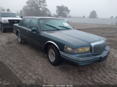 1995 LINCOLN TOWN CAR EXECUTIVE Green  Gasoline 1LNLM81W2SY724338 photo #1