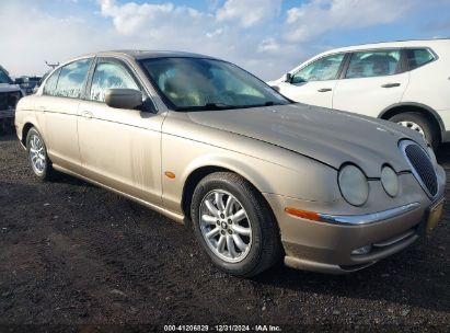 2002 JAGUAR S-TYPE 4.0L V8 Gold  Gasoline SAJDA01P22GM43370 photo #1