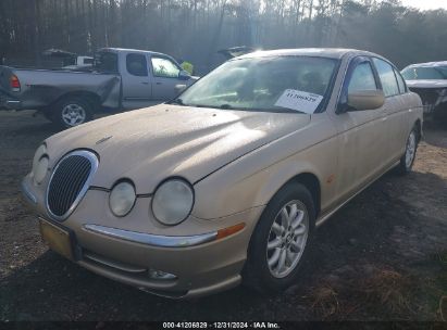 2002 JAGUAR S-TYPE 4.0L V8 Gold  Gasoline SAJDA01P22GM43370 photo #3