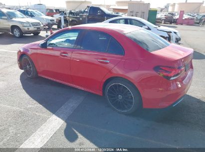 2019 MERCEDES-BENZ A 220 4MATIC Red  Gasoline WDD3G4FB3KW019379 photo #4